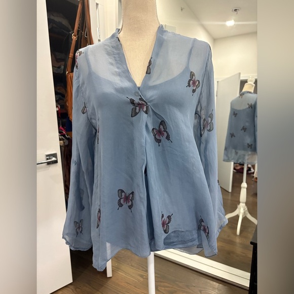 Lola Butterfly High Low Blouse 100% silk - Picture 3 of 8